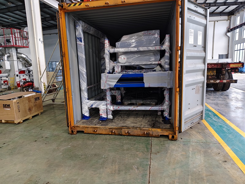 La produzione intelligente di fascia alta naviga oltreoceano! Granigliatrici e spazzolatrici morbide completamente configurate spedite in Medio Oriente La produzione intelligente di fascia alta naviga oltreoceano! Granigliatrici e spazzolatrici morbide completamente configurate spedite in Medio Oriente